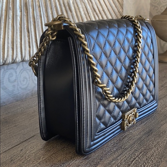Chanel Quilted Large Bag - Picture 2 of 7